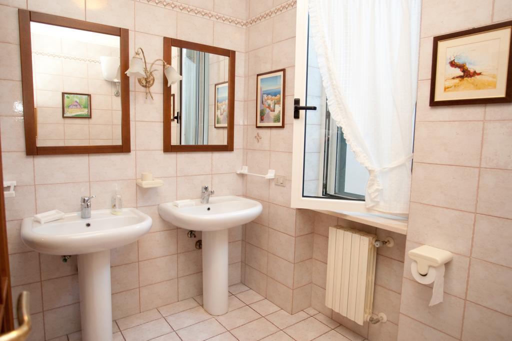 Il Casale Delle Principesse Villa Mattinata Rum bild