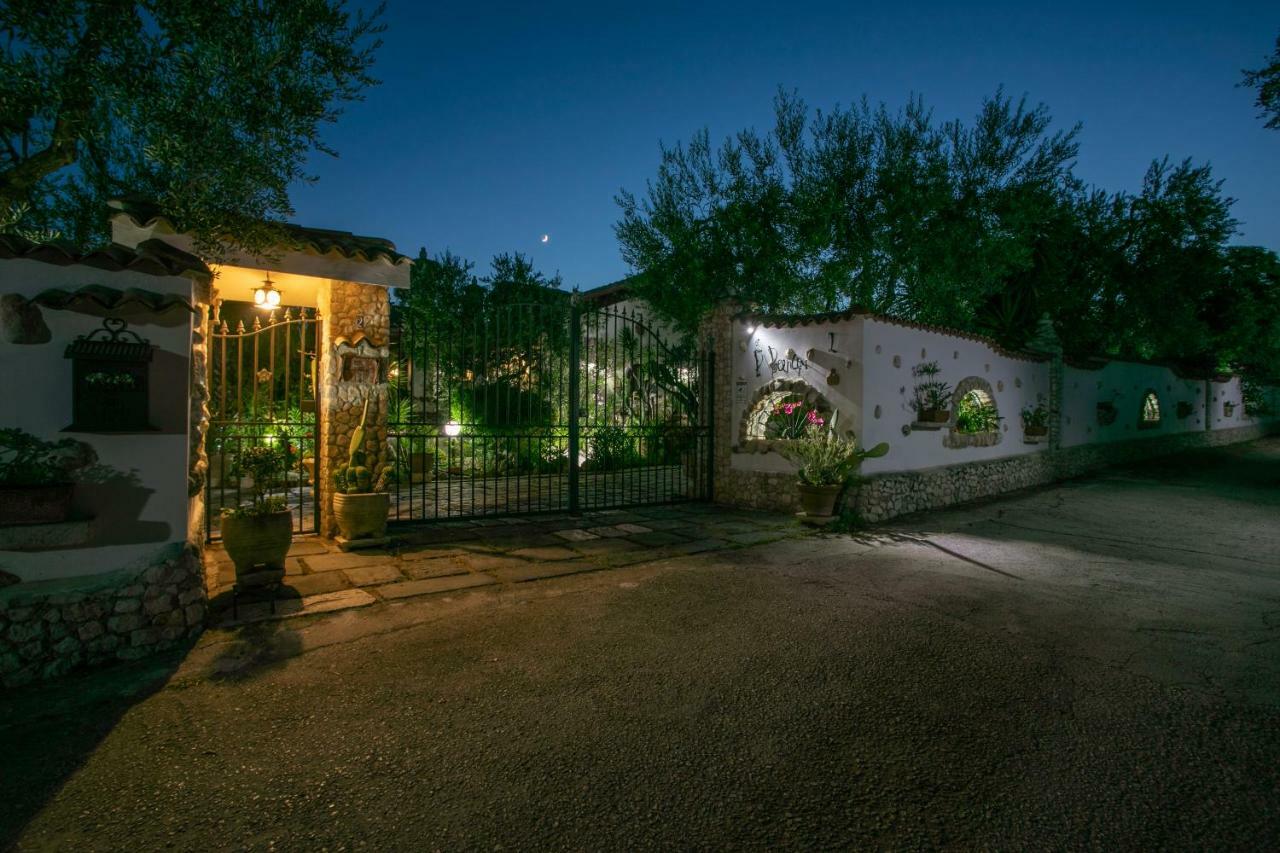 Il Casale Delle Principesse Villa Mattinata Exteriör bild